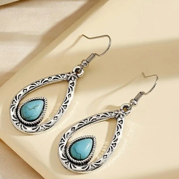 Nwt Bohemian Faux Turquoise Earrings Vintage Water Drop Hollow Out Dangle - Picture 4 of 4